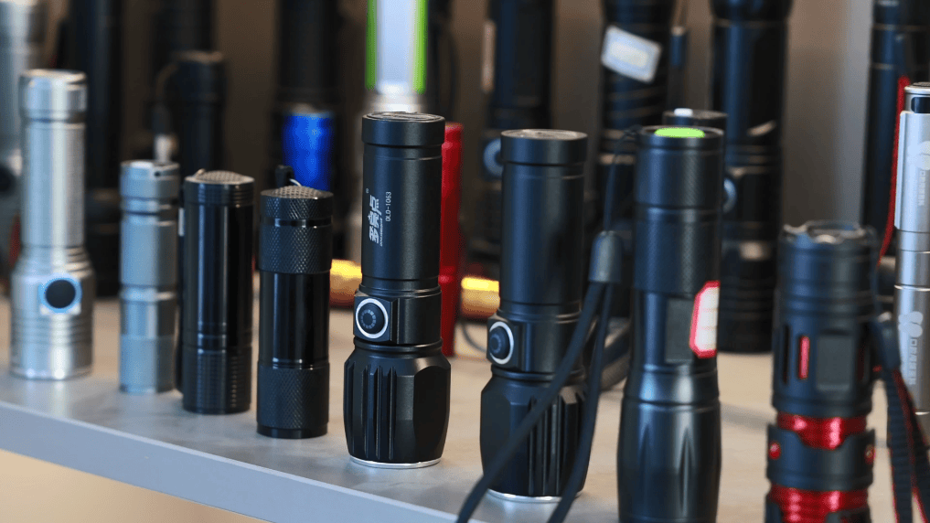 这个宁波小镇靠手电筒年捞80亿新葡京“死亡”行业里杀出血路！(图5)