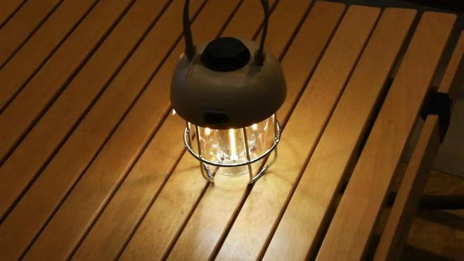 10支手电筒7支来自浙江这个小镇！澳门新葡京新华网报道！中国每出口(图2)